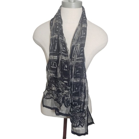 Oscar de la Renta Accessories - CT830 Oscar de La Renta Black & White Vintage Silk Scarf